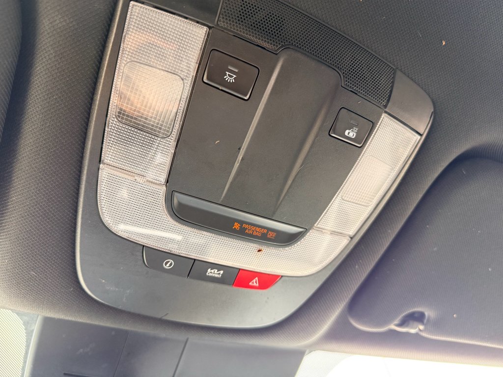 Used 2023 Silky Silver Kia SX Prestige image 21