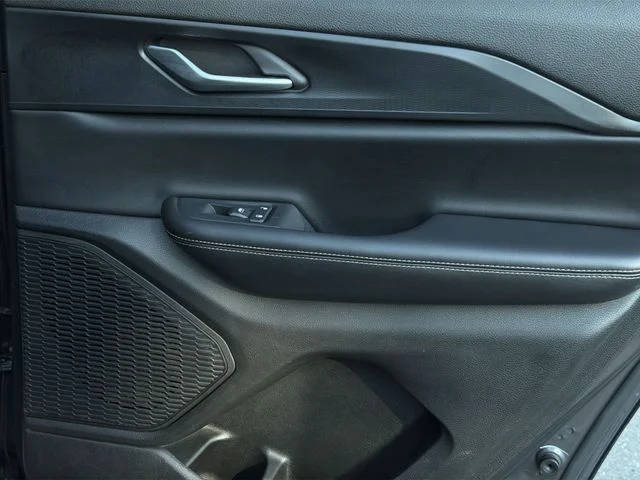 Used 2024 Gray Jeep Altitude image 36