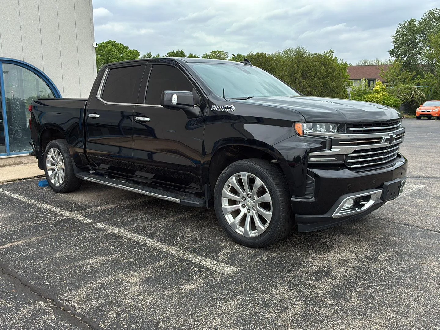 Used 2019 Black Chevrolet High Country image 7