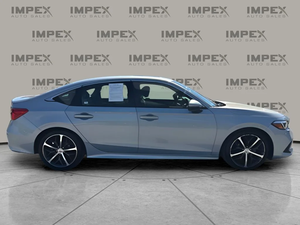 Used 2023 Silver Honda Touring image 6