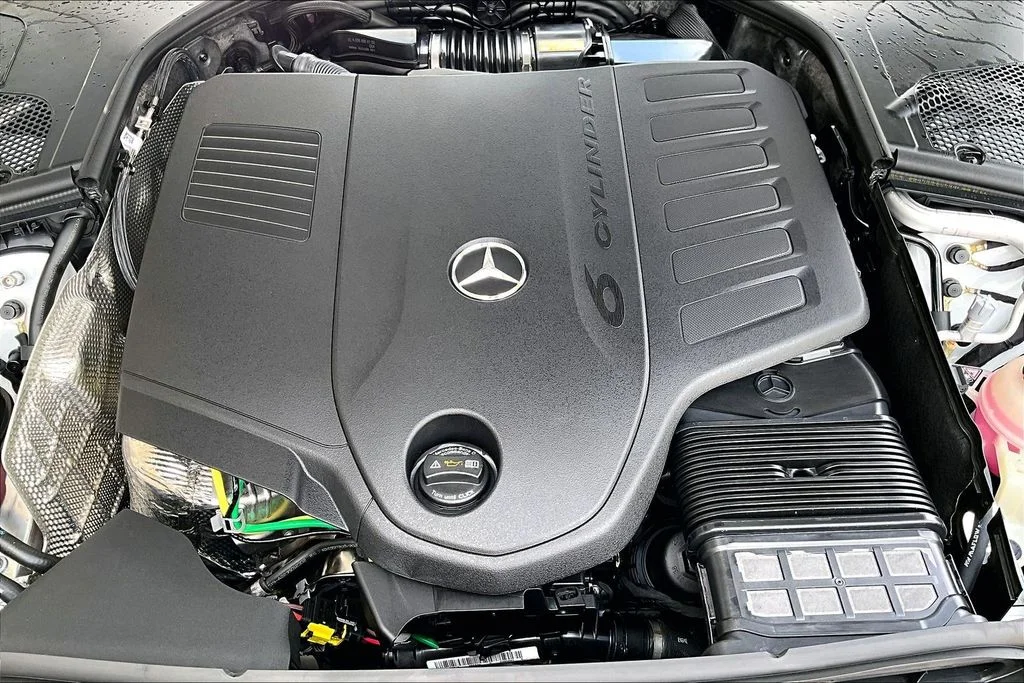 New 2026 White Mercedes-Benz S 500 image 11