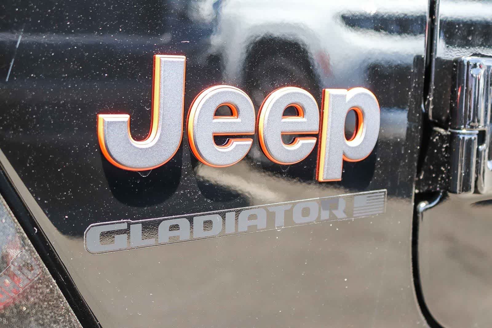 New 2026 Black Clear-Coat Exterior Paint Jeep Mojave X image 9