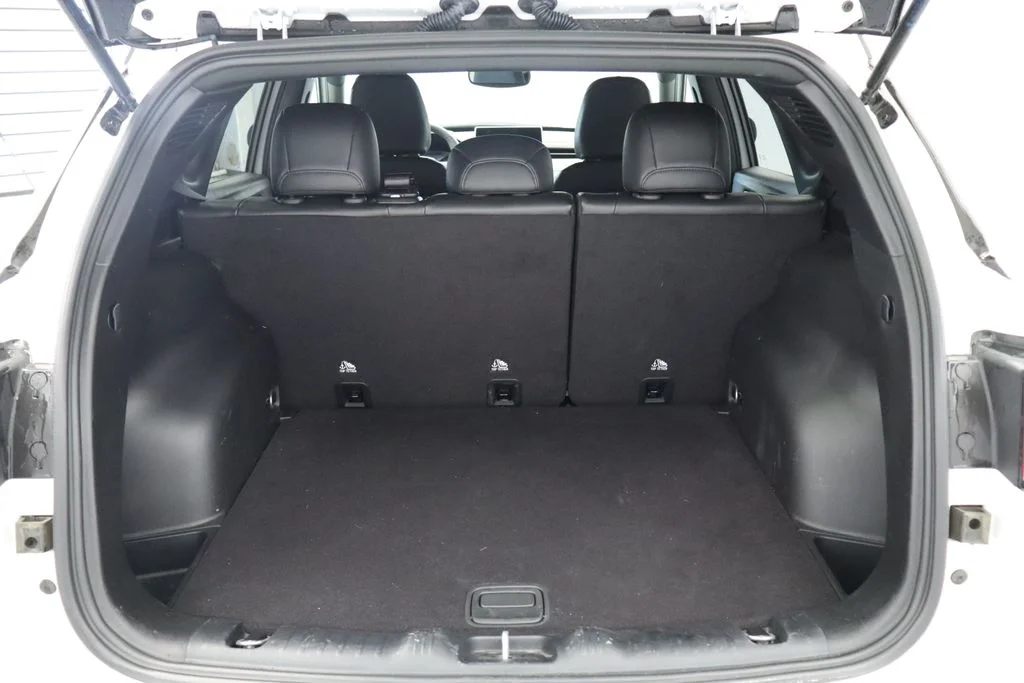 Used 2024 White Jeep Limited image 22
