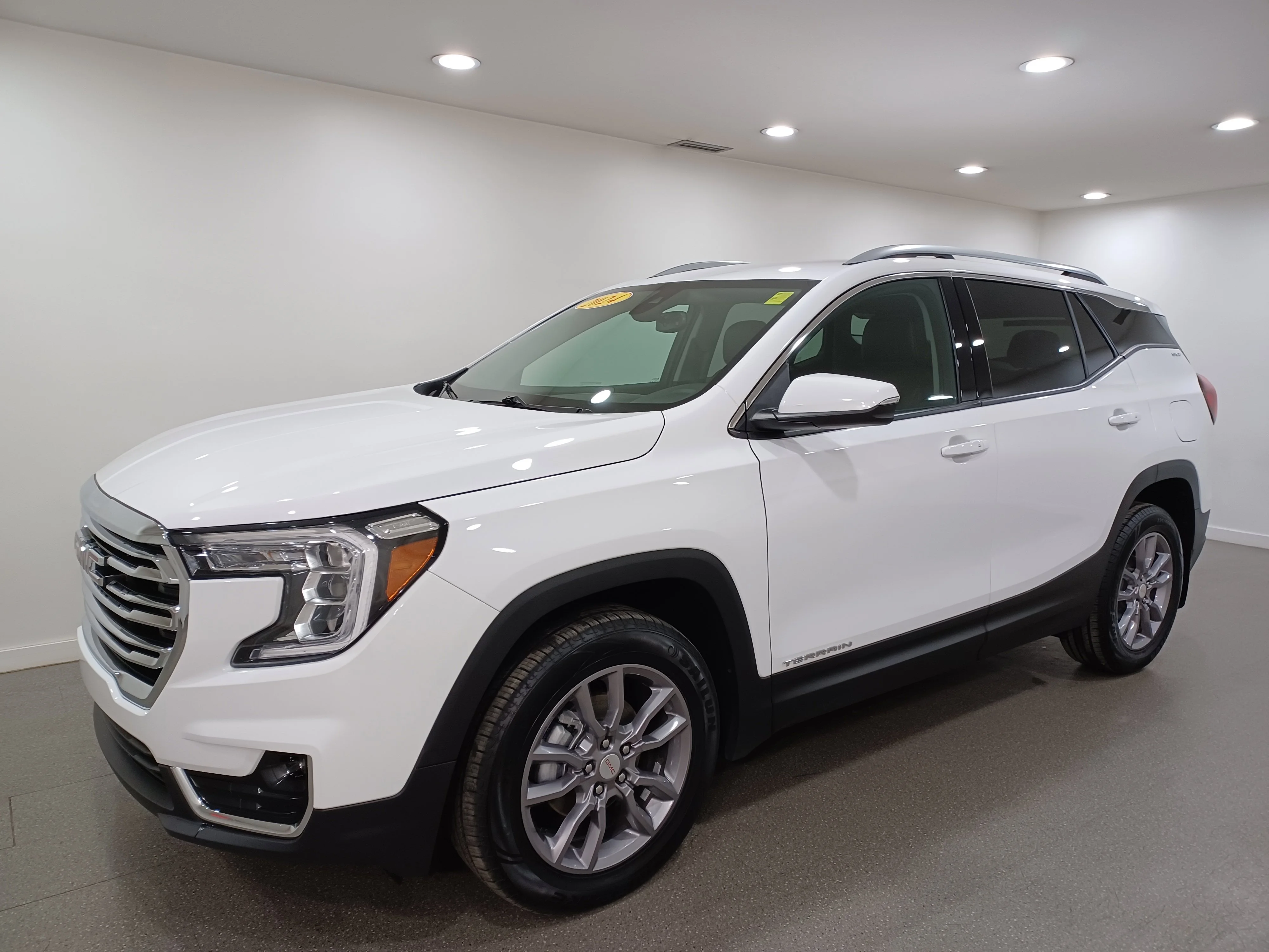 Certified Used 2024 White GMC SLT AWD *Remote Start | Htd Leather | Htd Wheel | Memory Seats | Park Assist | Apple CarPlay image 2