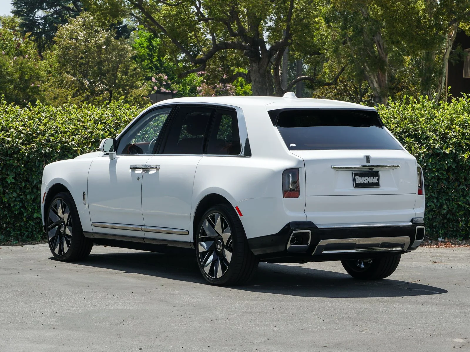 New 2026 Arctic White Rolls-Royce  image 5