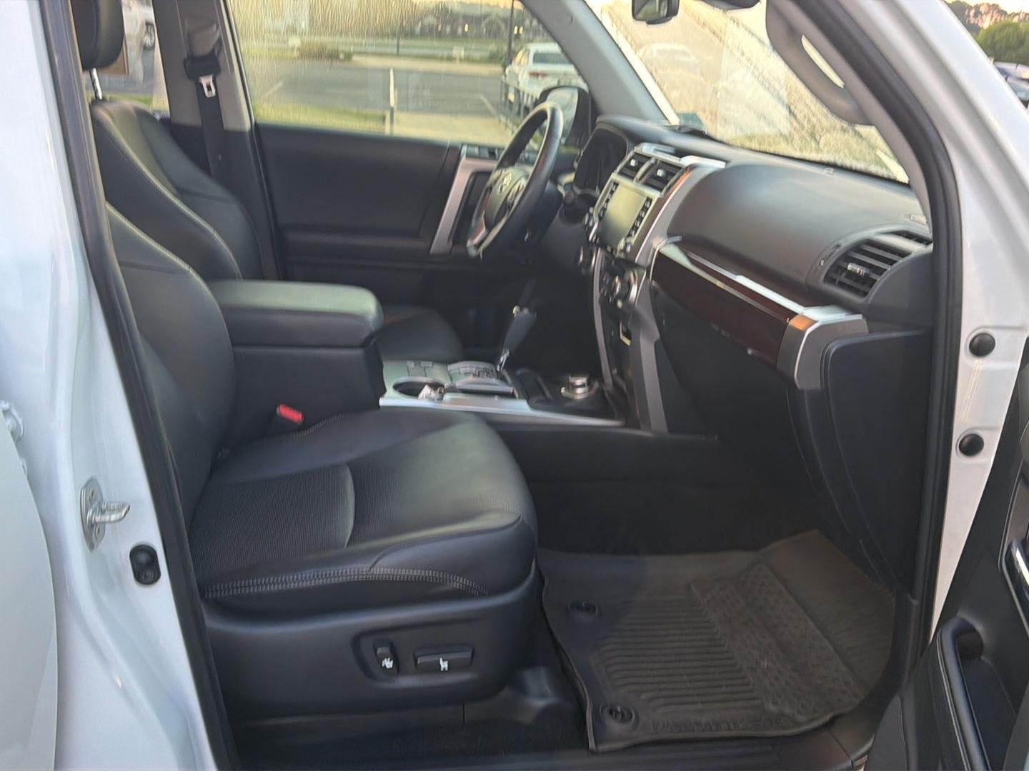 Used 2024 Wind Chill Pearl Toyota Limited image 13