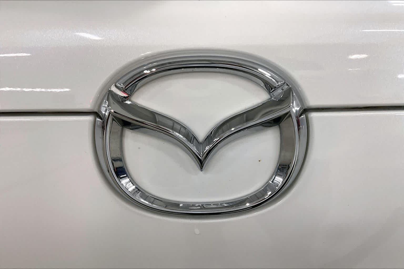 Used 2023 Snowflake White Pearl Mica Mazda 2.5 S Preferred Package image 10