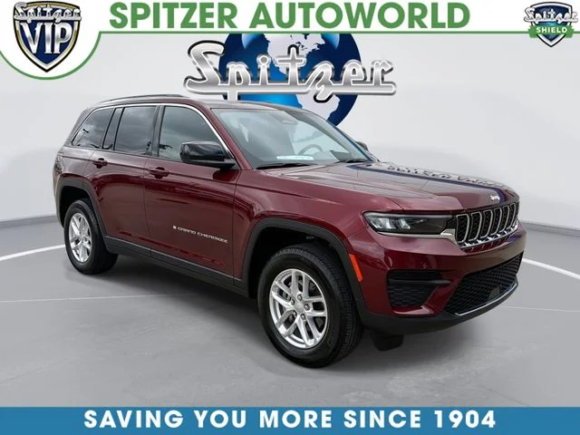 Used 2024 Red Jeep Laredo X image 1