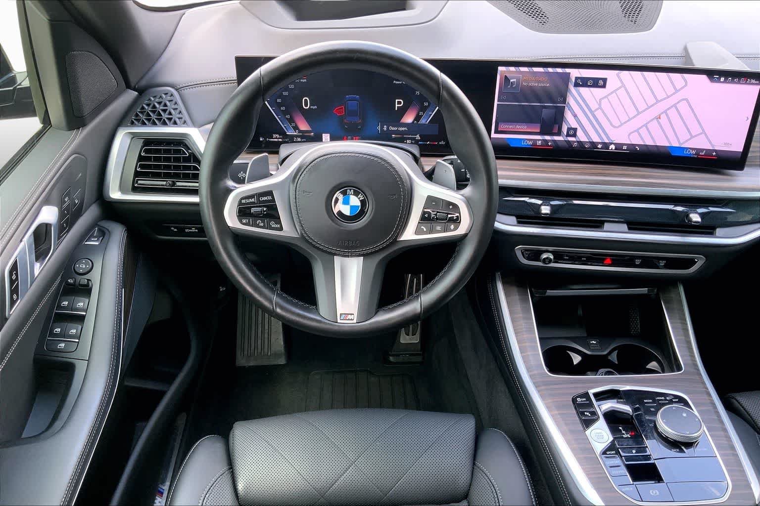 Used 2025 Carbon Black Metallic BMW sDrive40i image 5