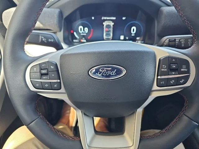 New 2026 Star White Metallic Tri-Coat Ford Active image 41