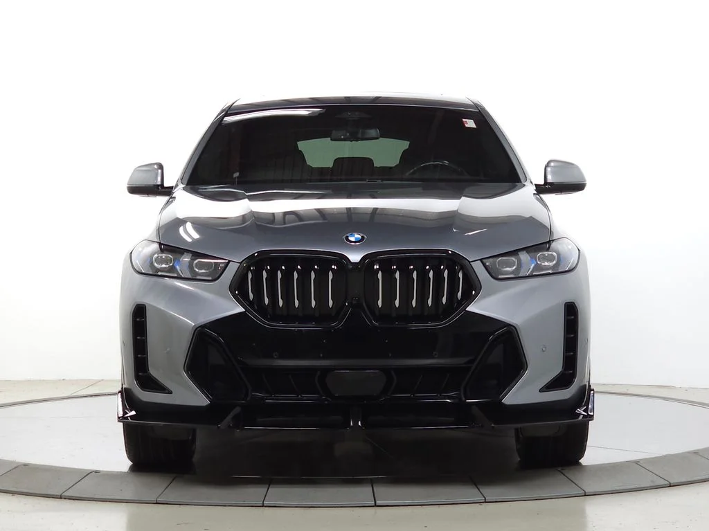 Used 2025 Gray BMW xDrive40i image 12