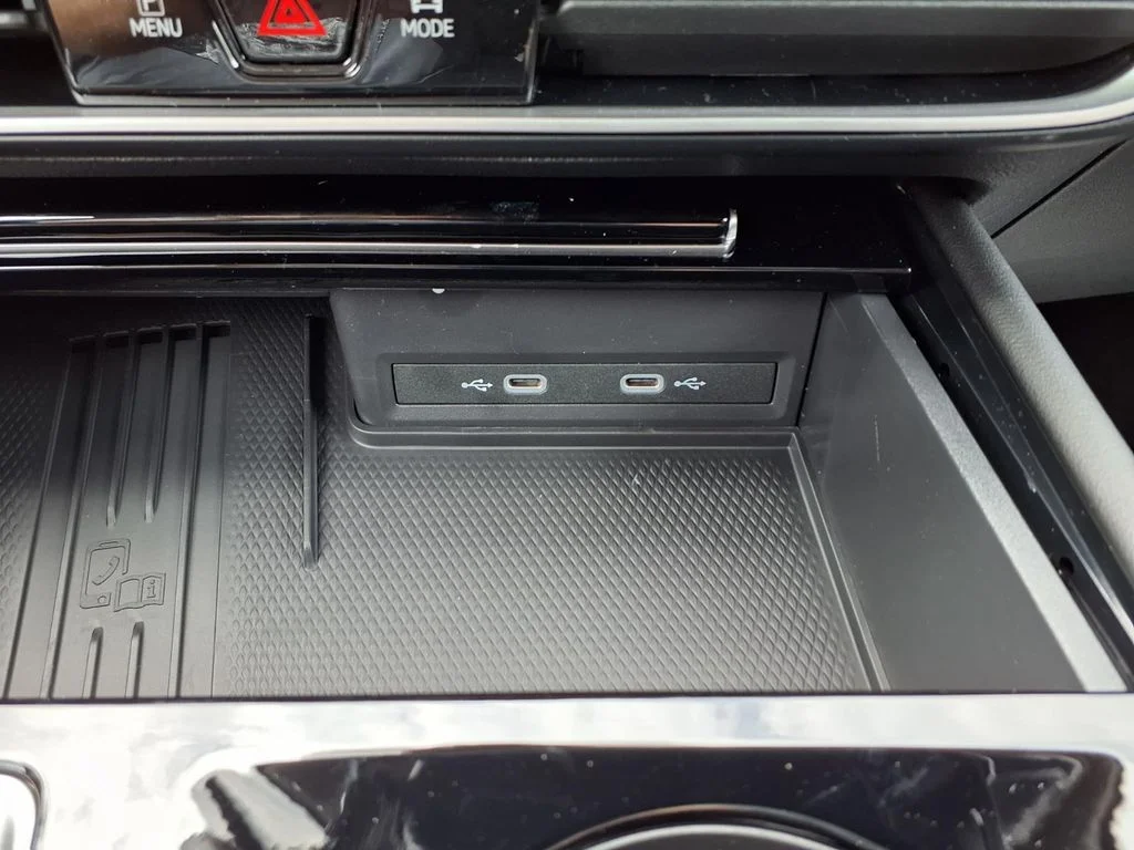 New 2026 Deep Black Pearl Volkswagen 2.0T SE w/Technology image 19