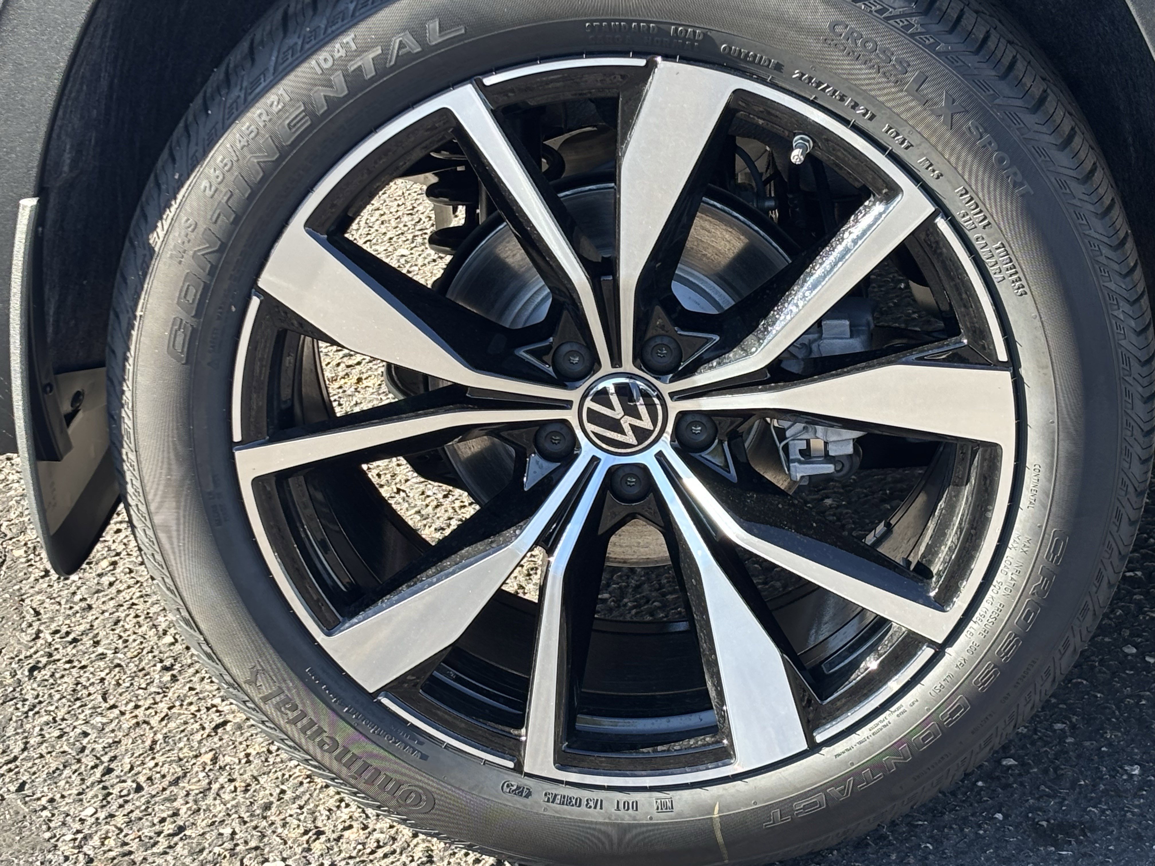 New 2026 Silver Mist Metallic Volkswagen 2.0T SEL Premium R-Line image 5