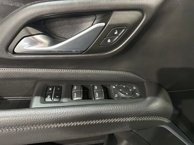 Used 2021 Black GMC Denali image 17