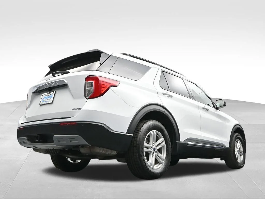 Used 2023 Oxford White Ford XLT image 38