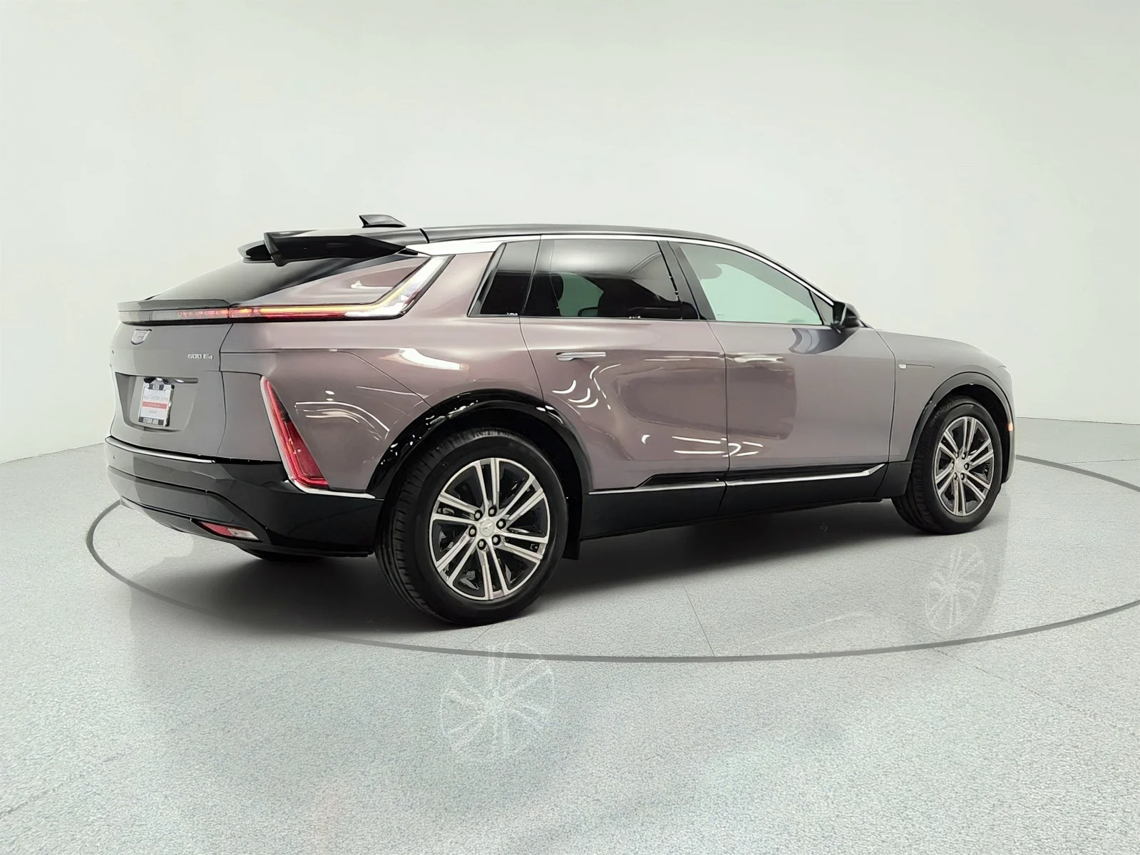 Used 2025 Celestial Metallic Cadillac 4dr Luxury w/1SC image 5