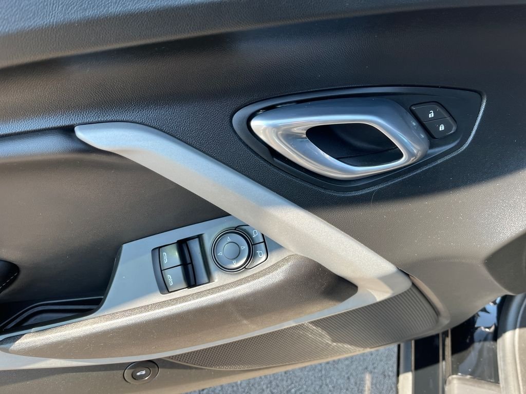 Used 2019 Black Chevrolet 1LT image 10