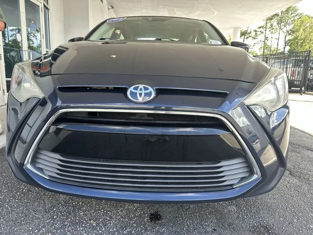Used 2017 Black Toyota  image 9
