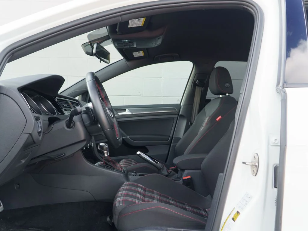 Used 2019 White Volkswagen 2.0T Rabbit Edition image 17