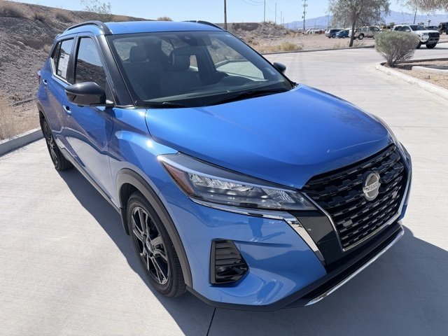 2021 Nissan Kicks SR photo 3