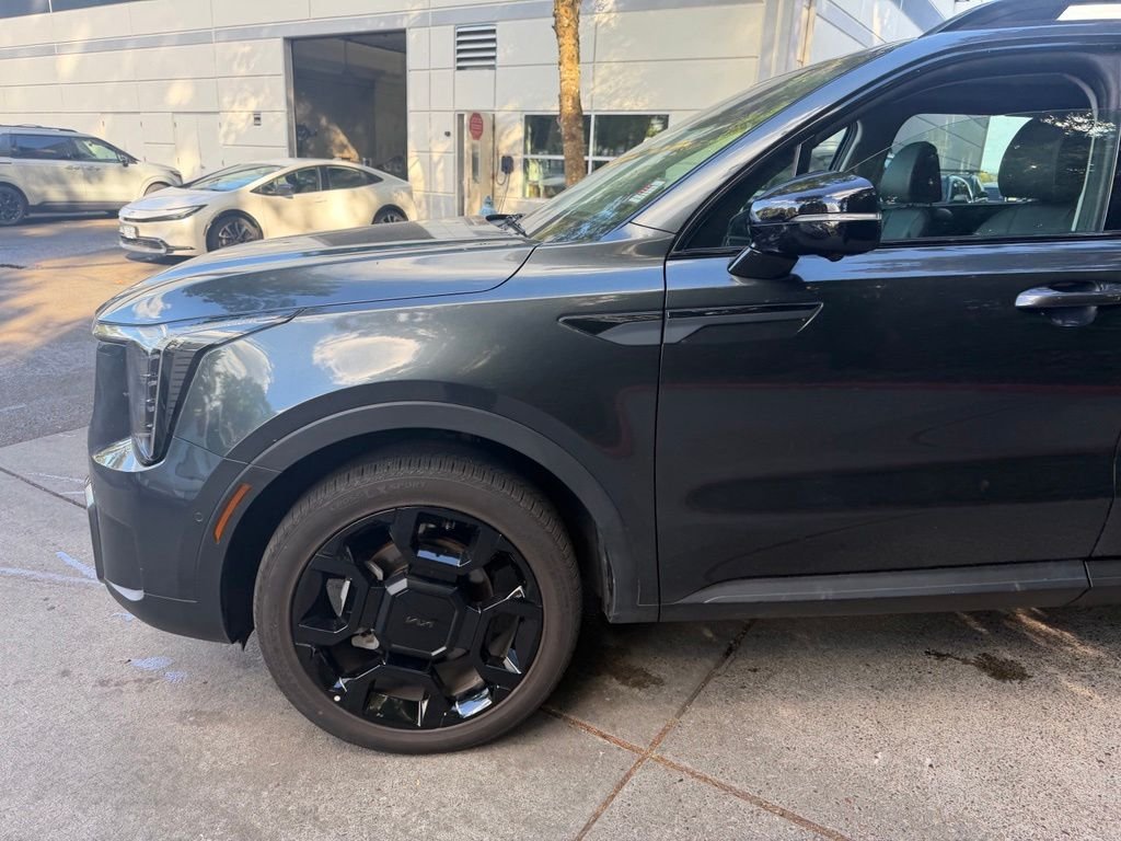Used 2025 Gravity Grey Kia X-Line SX image 8