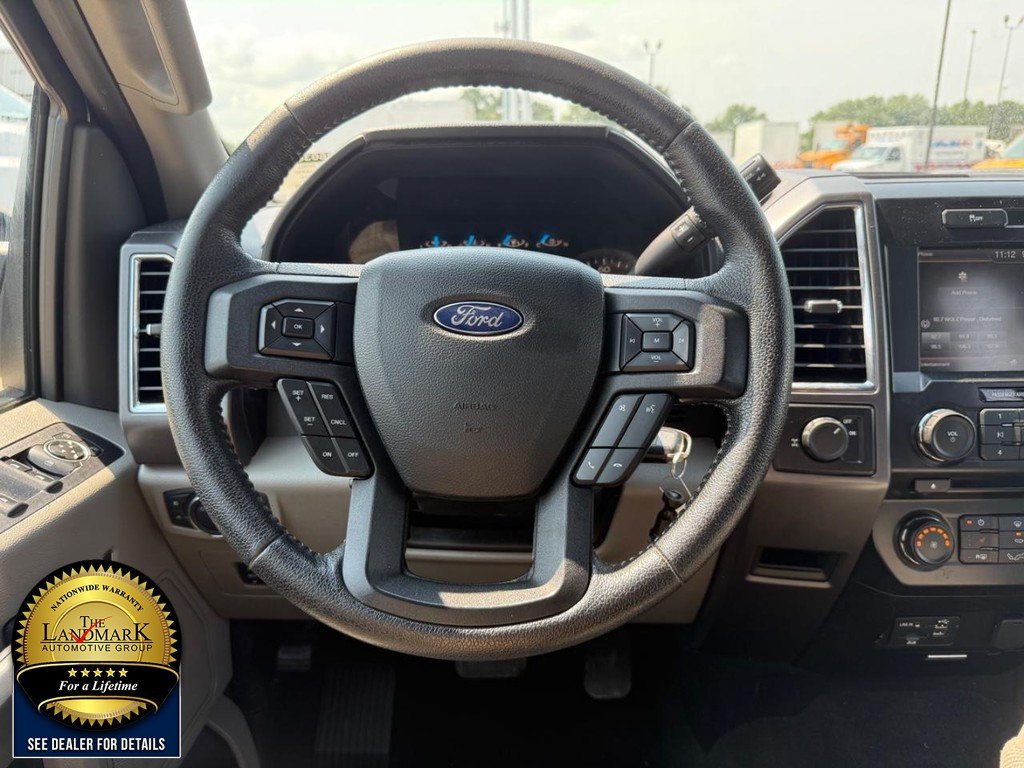 Used 2015 Magnetic Metallic Ford 2WD SuperCrew 145" XLT image 17