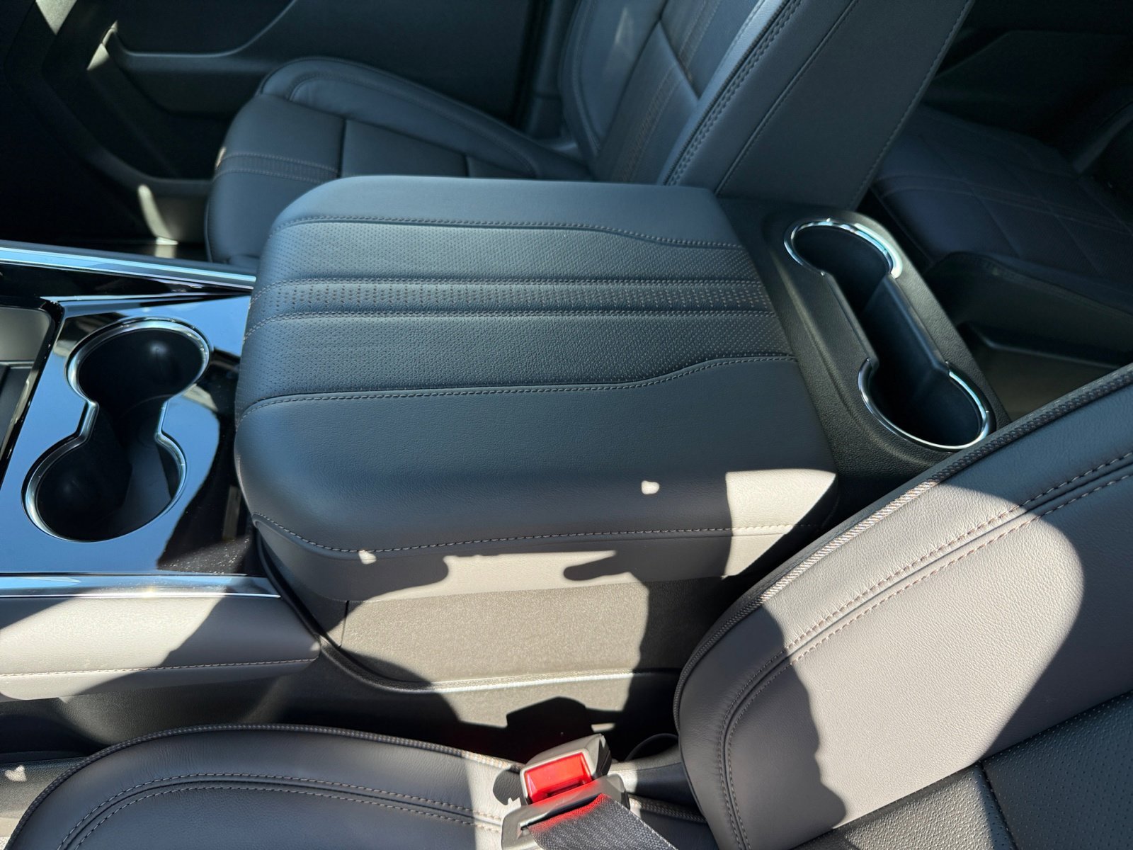 2025 Chevrolet Suburban High Country - Photo 14