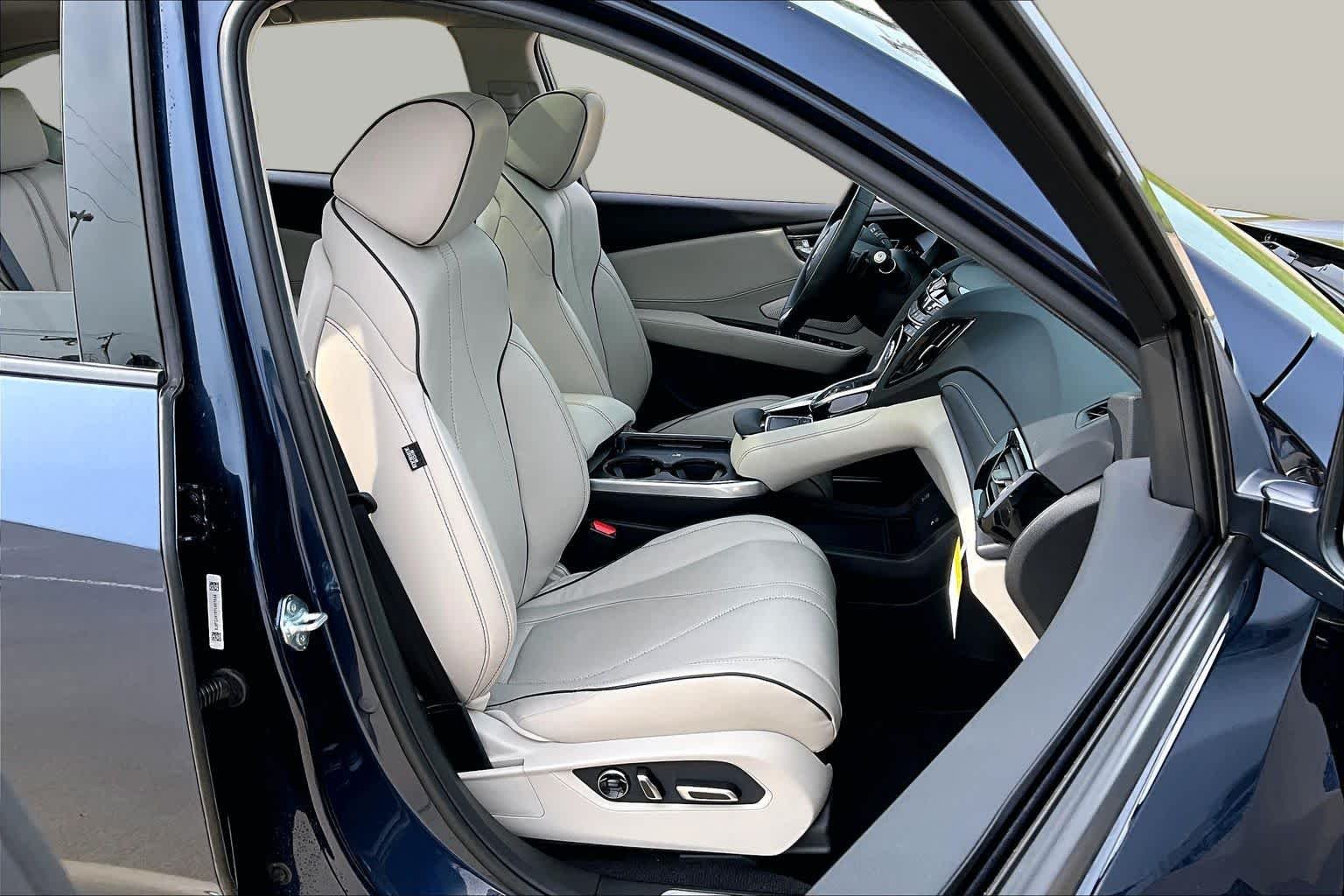 Used 2026 Canyon River Blue Metallic Acura w/Advance Package image 9
