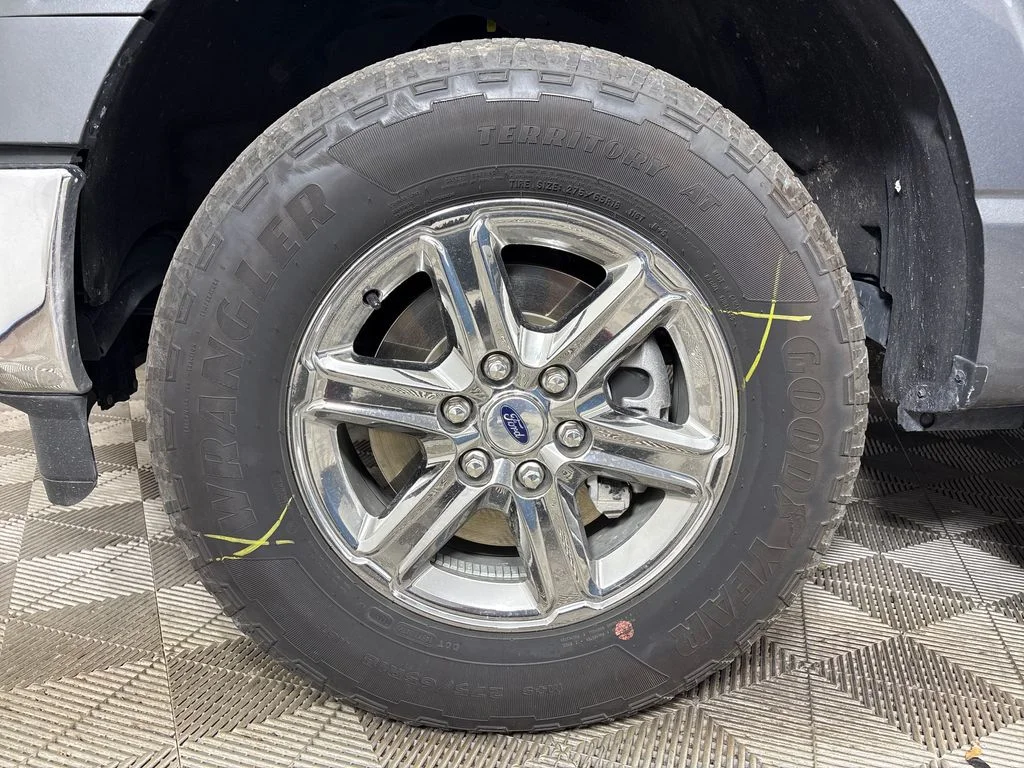Certified Used 2025 Gray Ford XLT image 15