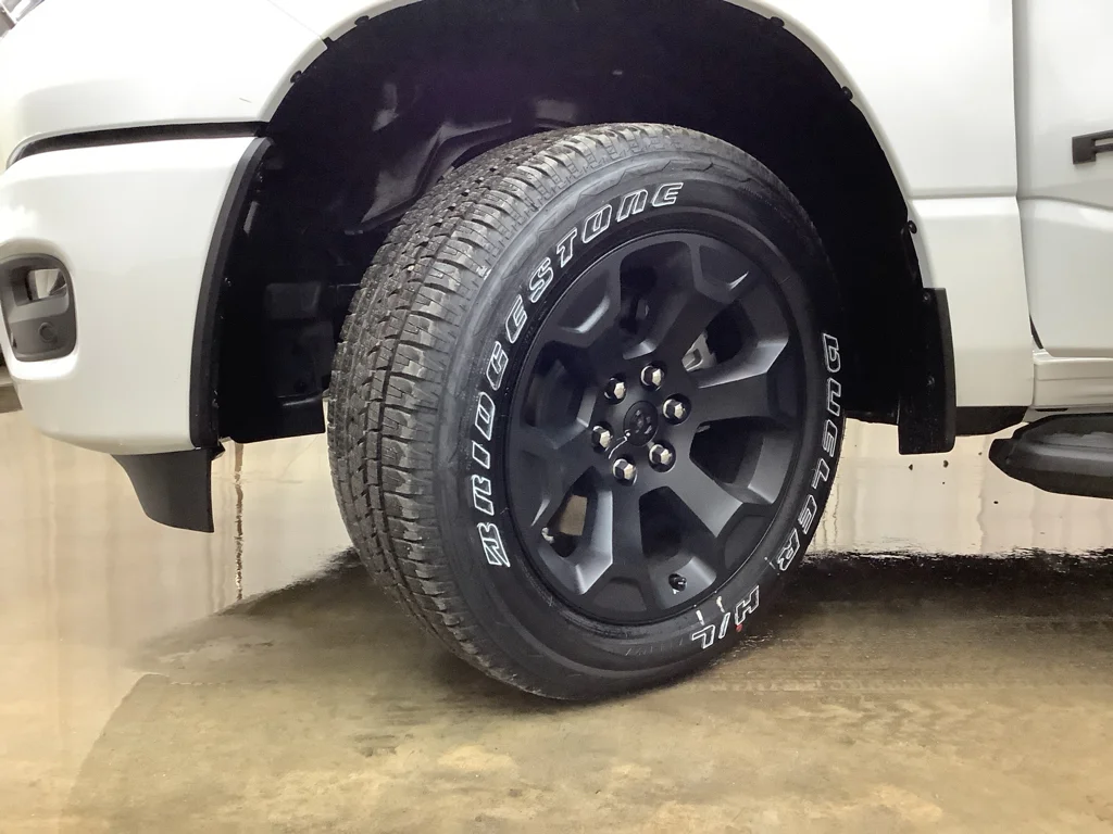 New 2026 Bright White Clear-Coat Exterior Paint RAM  image 26