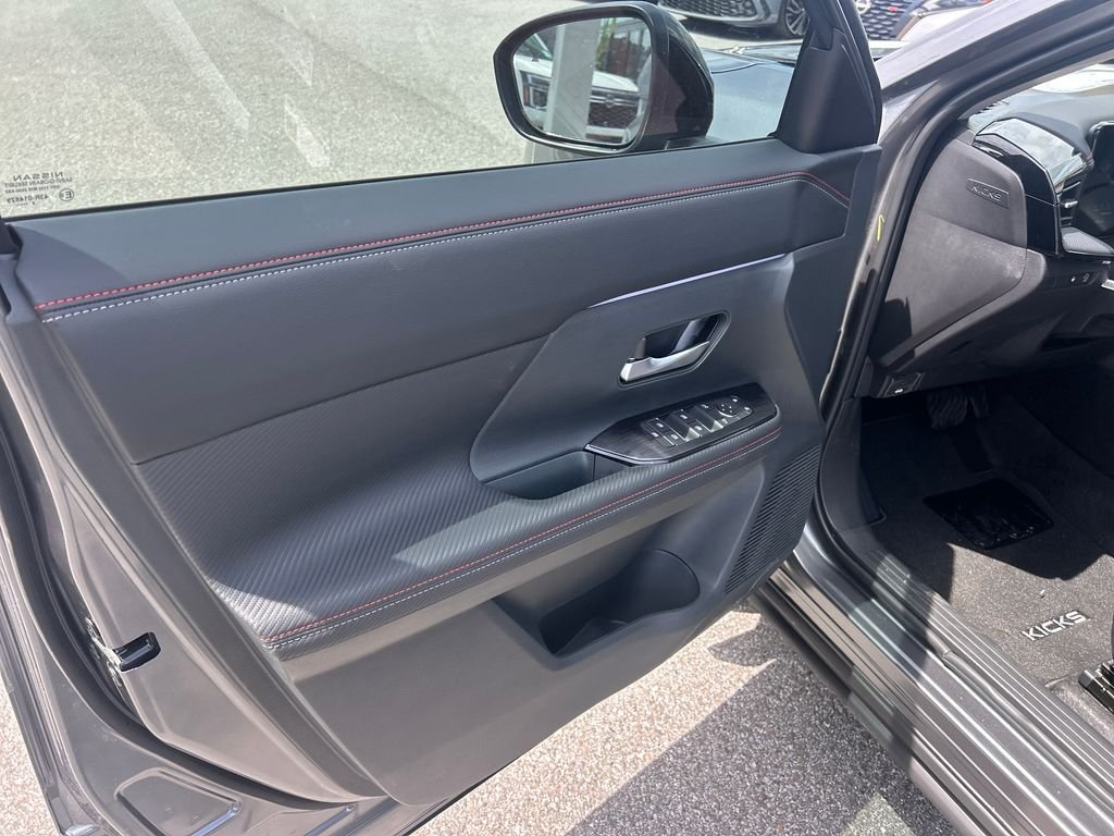 New 2026 Nissan Kicks SR 4D Sport Utility