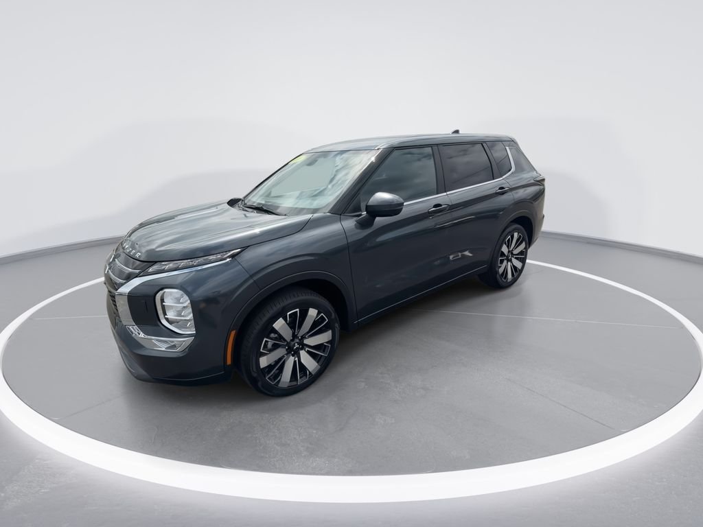 New 2026 Gray Mitsubishi SE image 4