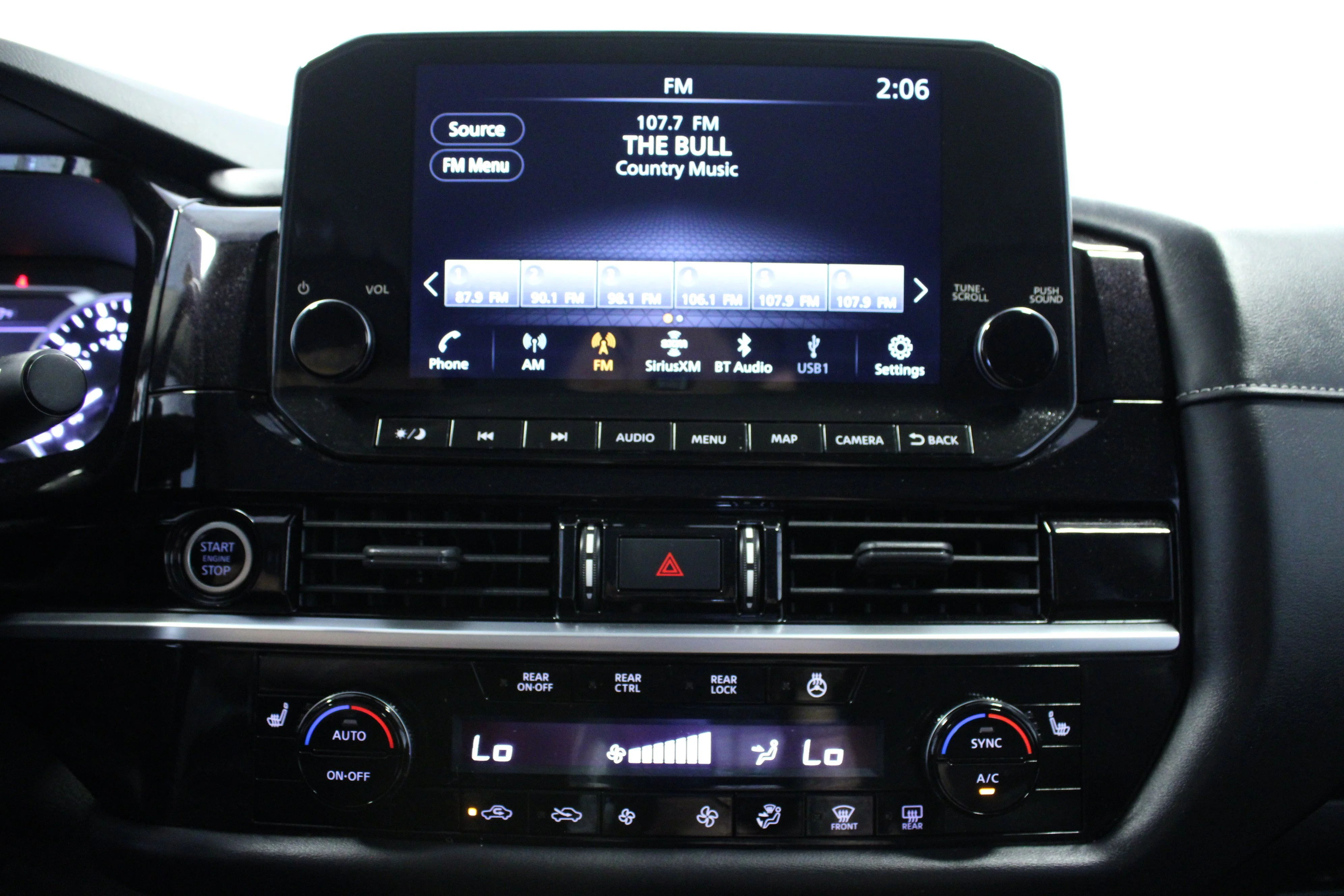 Used 2022 Scarlet Ember Tintcoat Nissan SL image 22