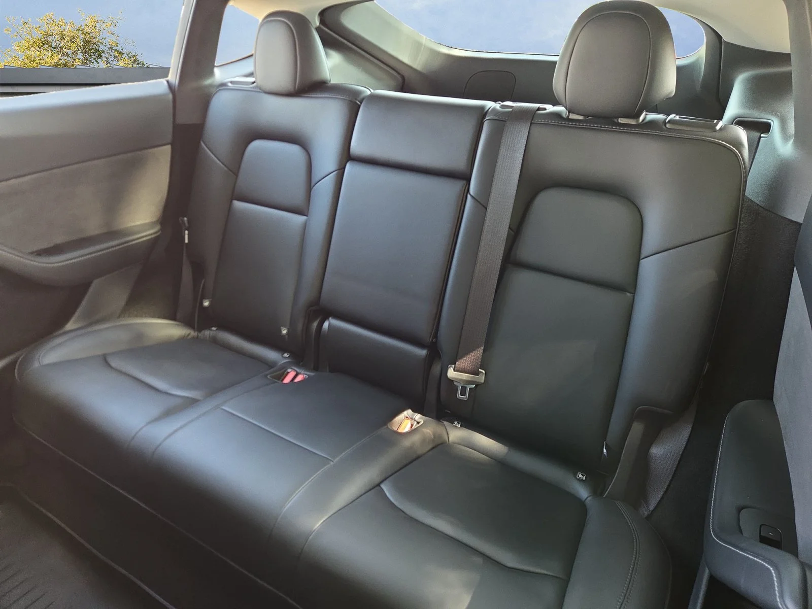 Used 2025 Stealth Gray Tesla Long Range image 13