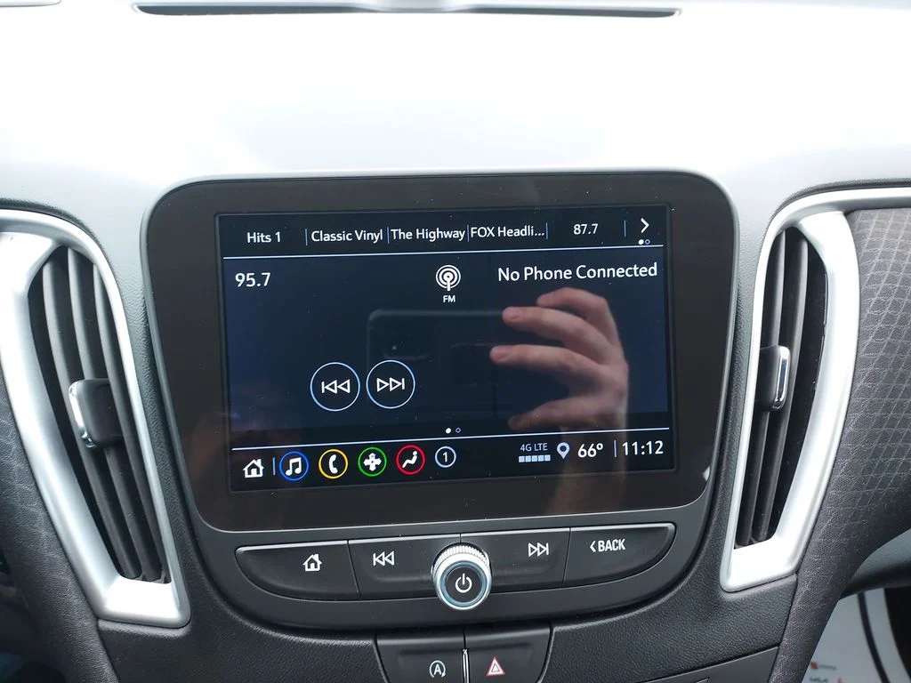Used 2024 White Chevrolet LT image 22