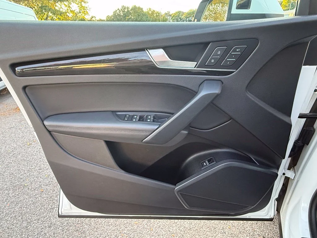 Used 2019 Ibis White Audi 2.0T Premium Plus image 23