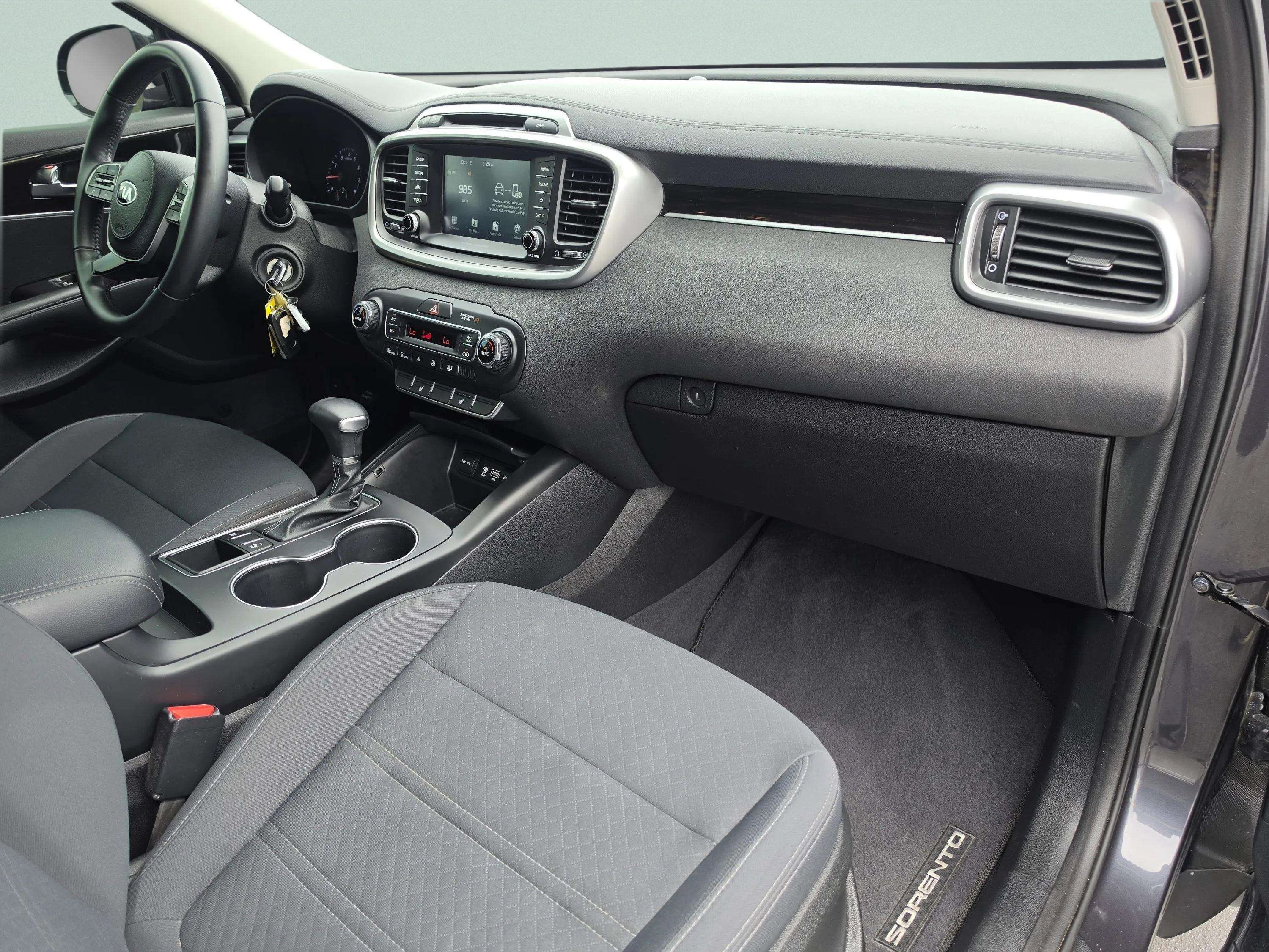 Used 2019 Platinum Graphite Kia LX V6 image 16