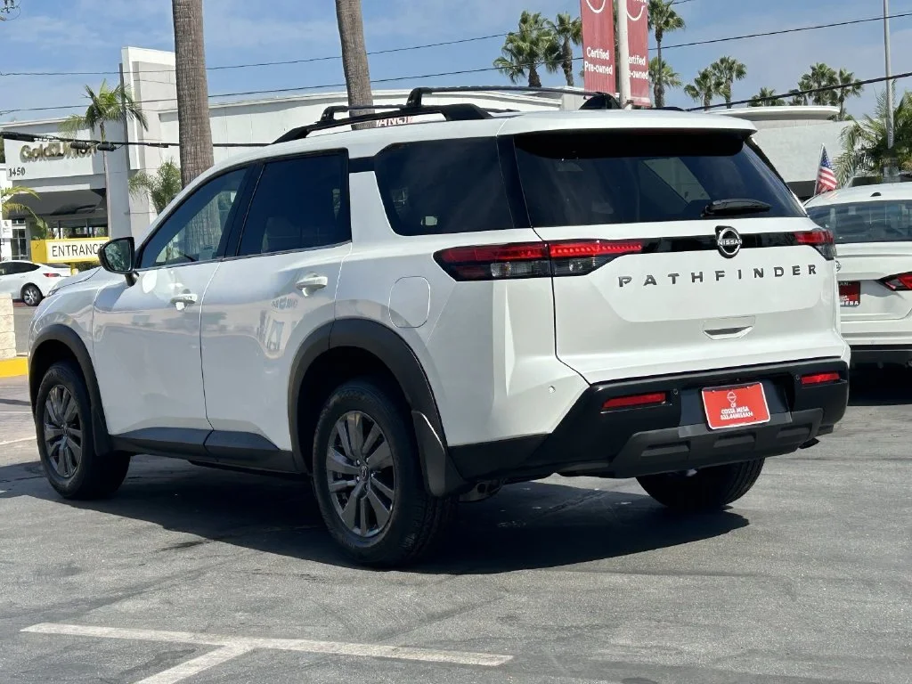 New 2026 Everest White Pearl TriCoat Nissan SV image 2