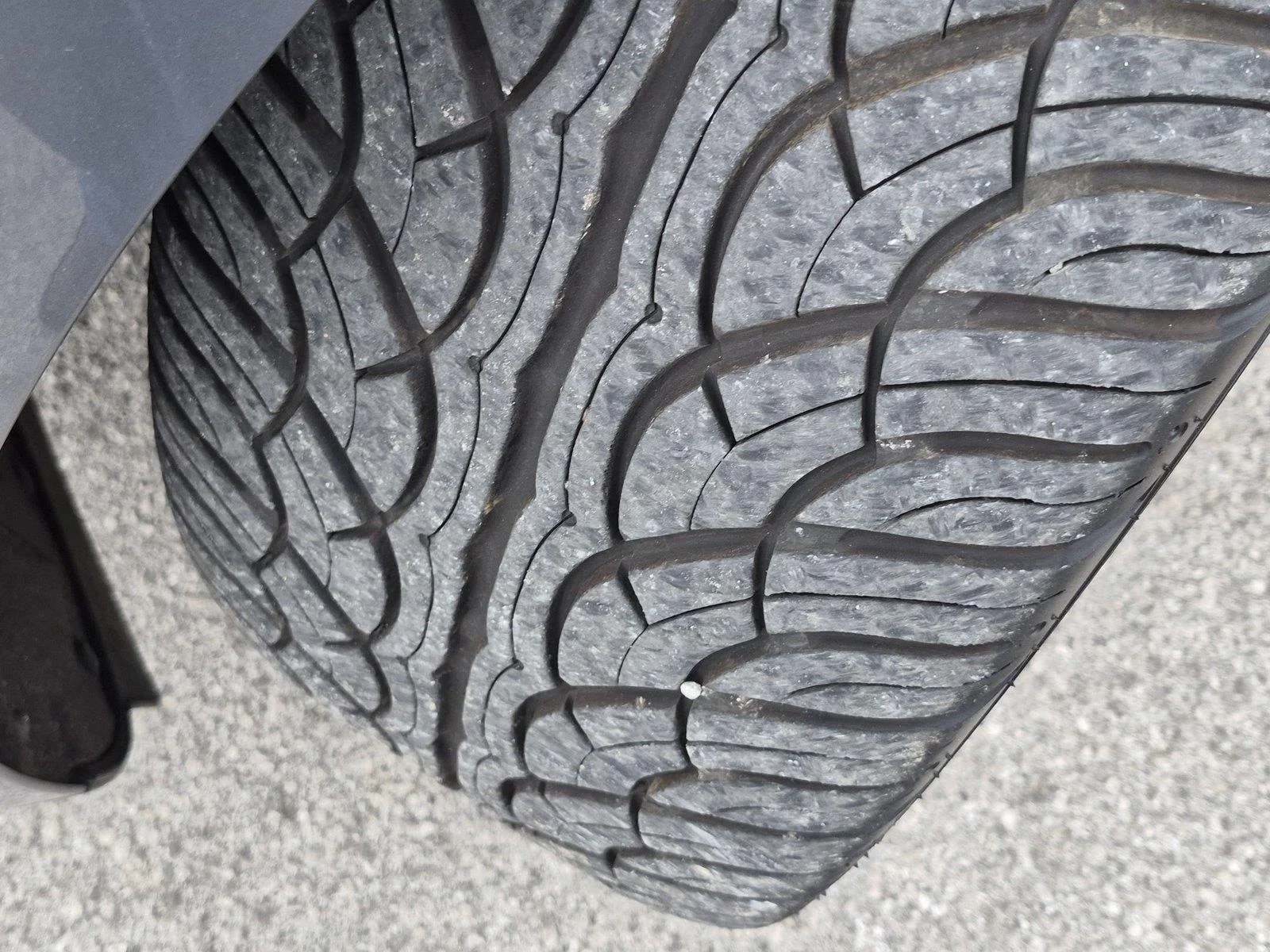 Used 2023 Eiger Grey Metallic Land Rover Autobiography image 12
