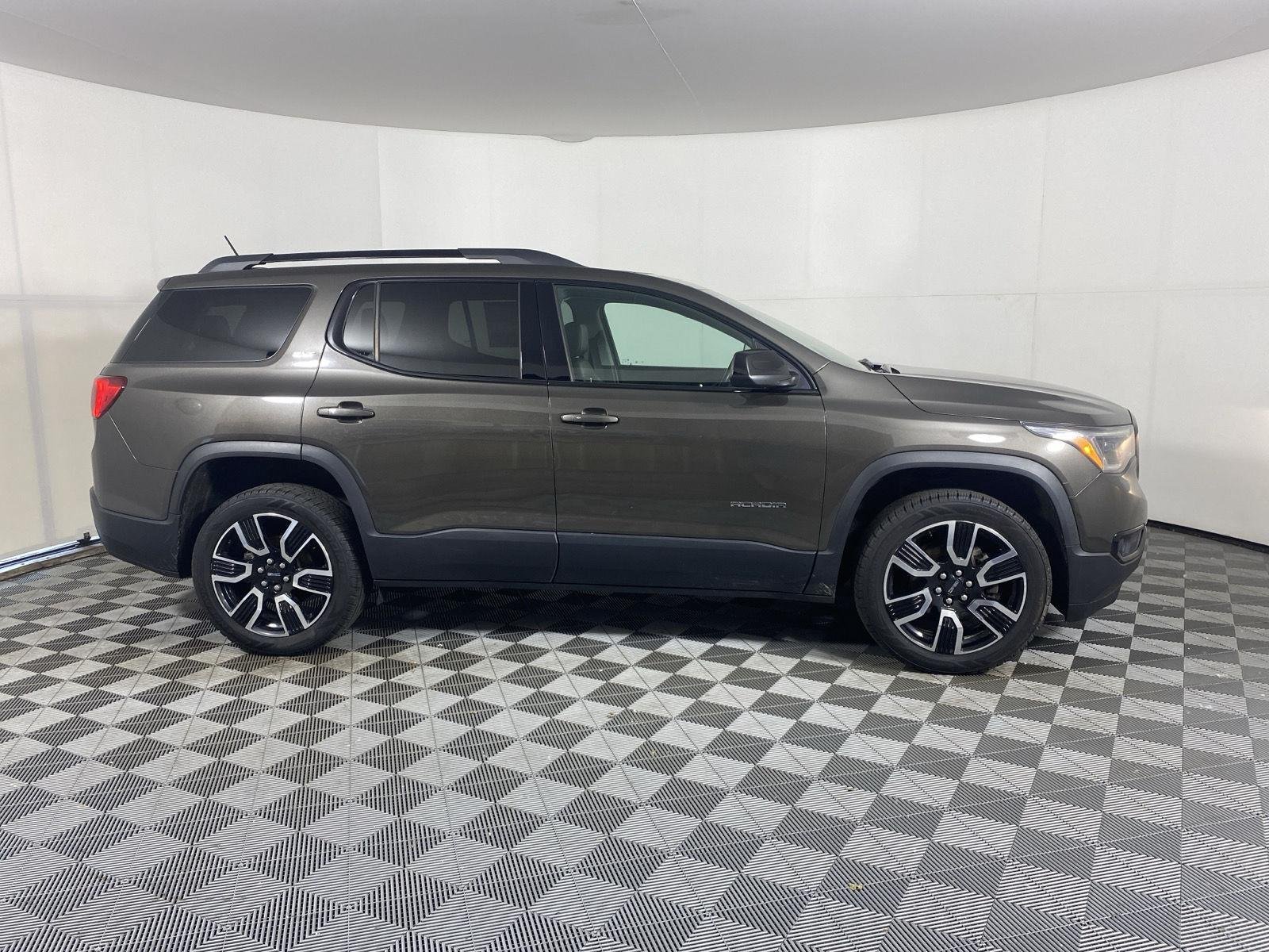 Used 2019 Smokey Quartz Metallic GMC SLT image 10