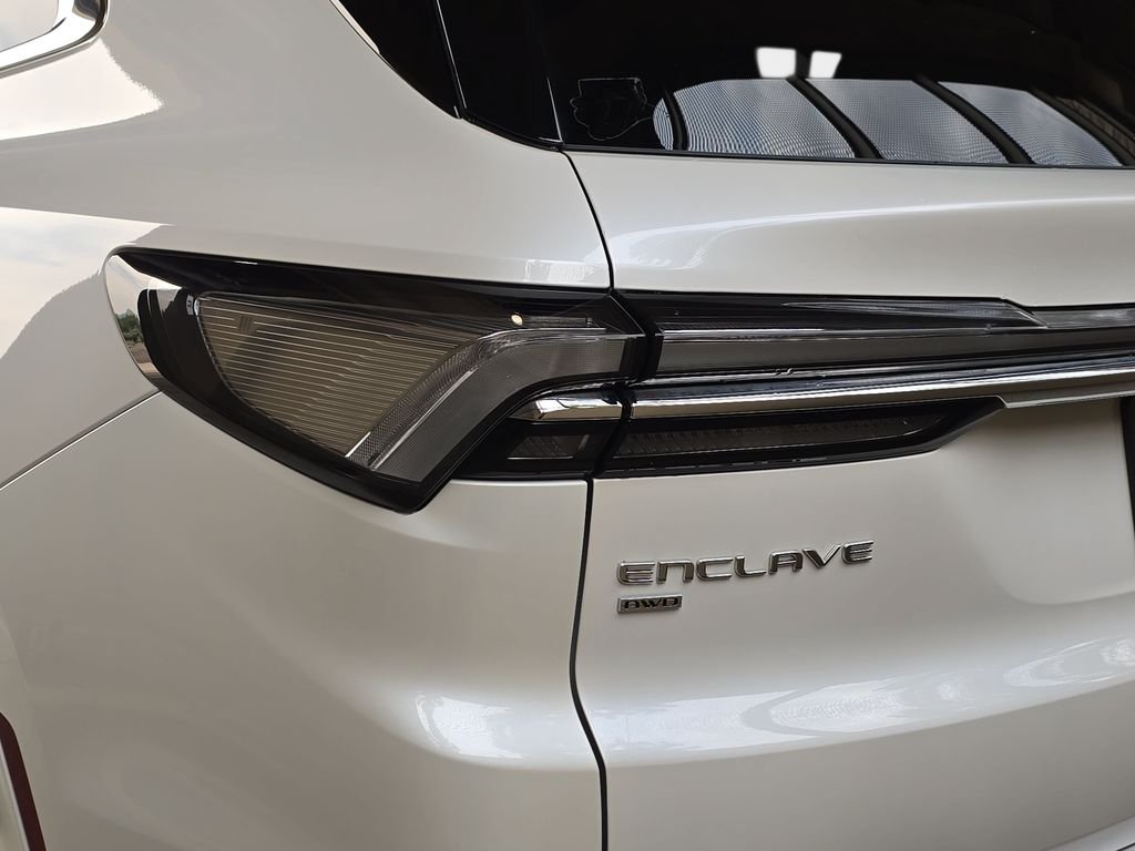 Used 2025 White Buick Avenir image 36