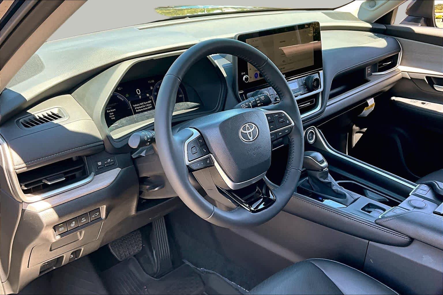 Used 2025 Blueprint Toyota Hybrid Limited image 17