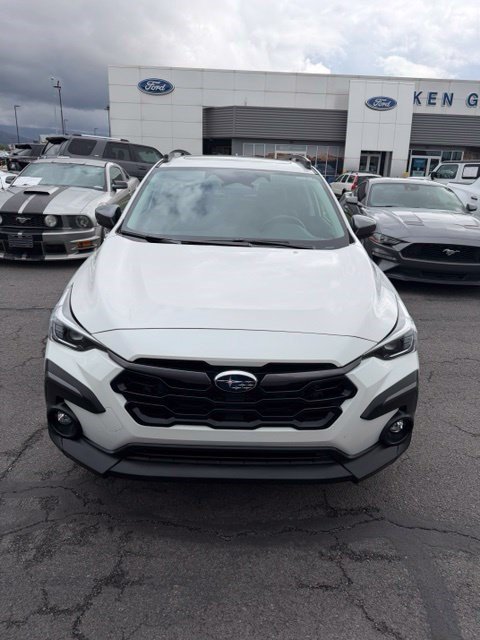 Used 2024 Crystal White Pearl Subaru Limited image 2