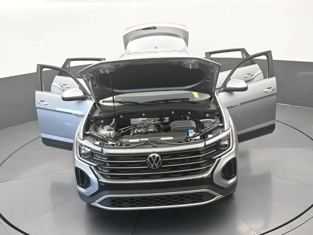 Used 2024 Gray Volkswagen 2.0T SE w/Technology image 66