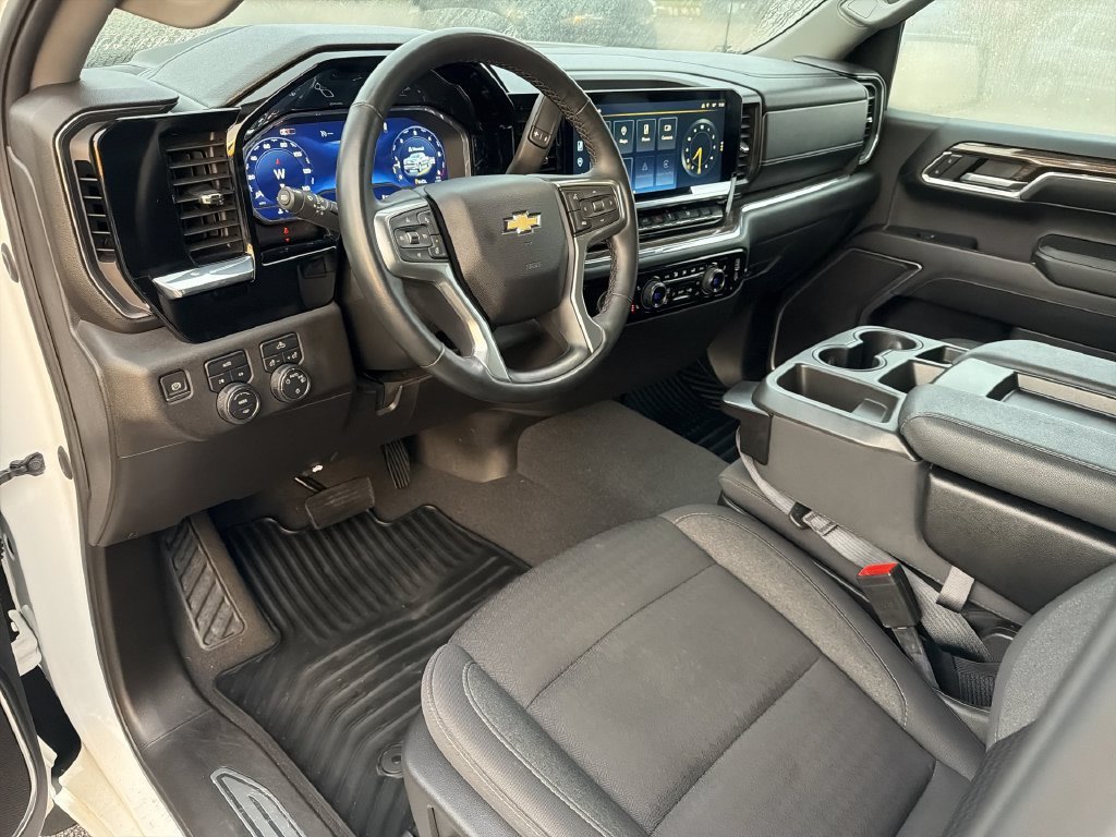 2024 Chevrolet Silverado 1500 LT - Photo 10