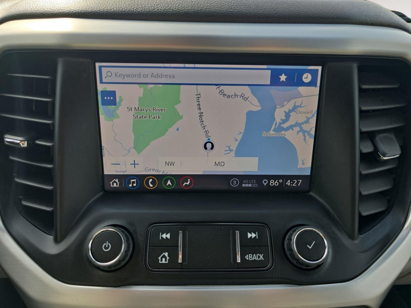 Used 2020 Dark Sky Metallic GMC SLT image 13