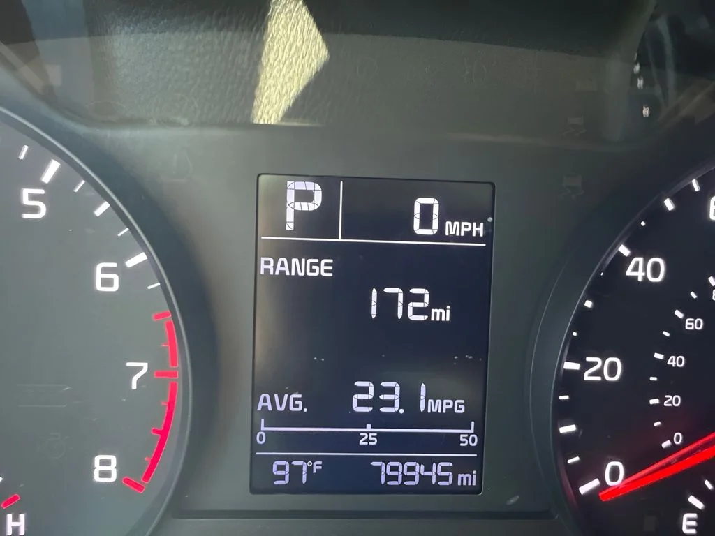 Used 2020 White Kia LX image 22