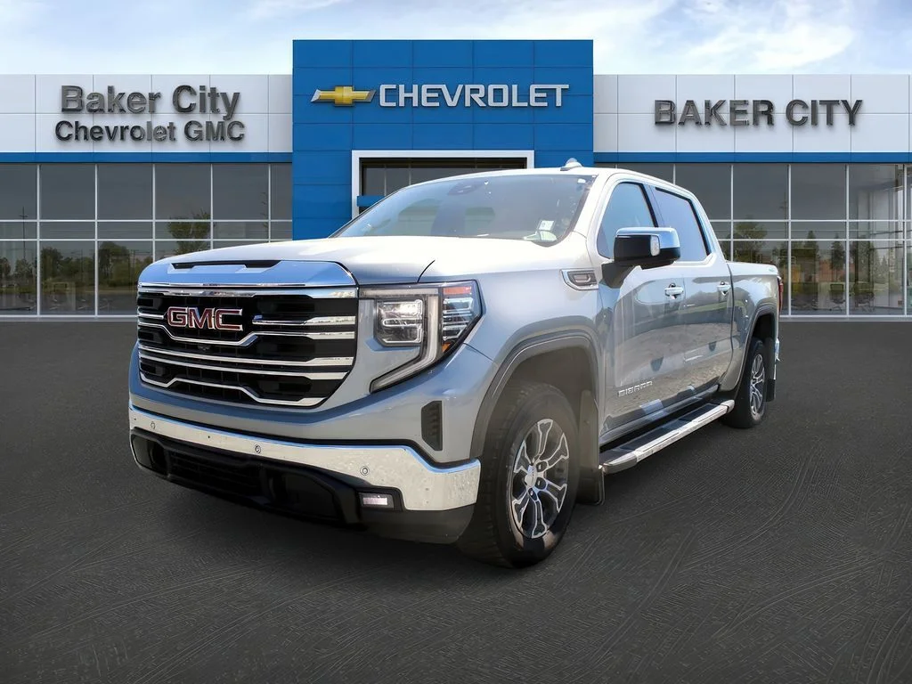 Used 2024 Sterling Metallic GMC SLT image 3