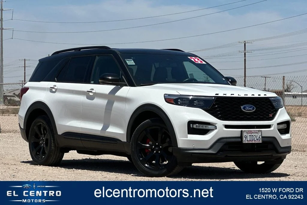 2023 Ford Explorer ST 4WD's photo
