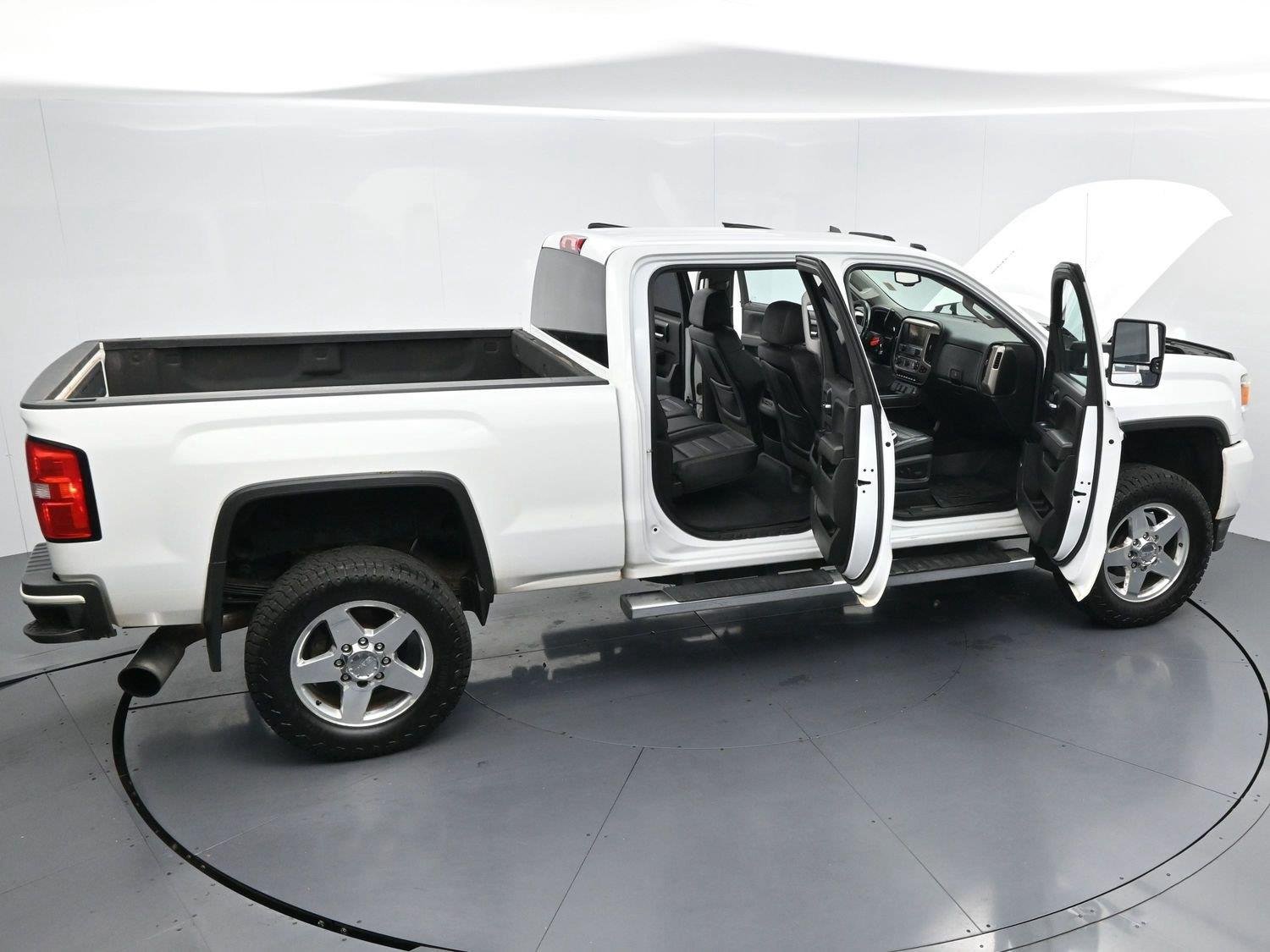 Used 2015 Summit White GMC Denali image 37